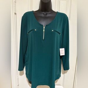 Beautiful Hunter Green with Gold Zipper Accent Blouse ⭐️NWT⭐️